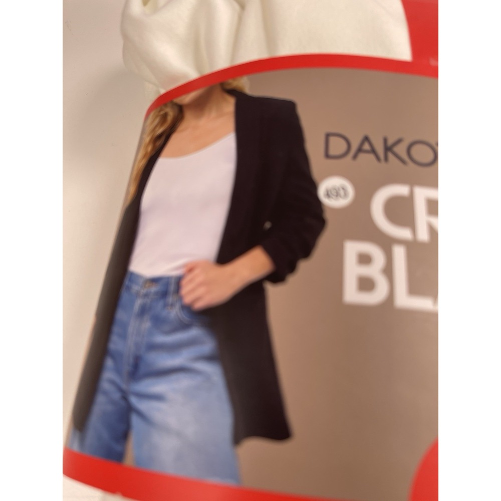 Dakota Blue Women's Crepe Blazer, White, Size M